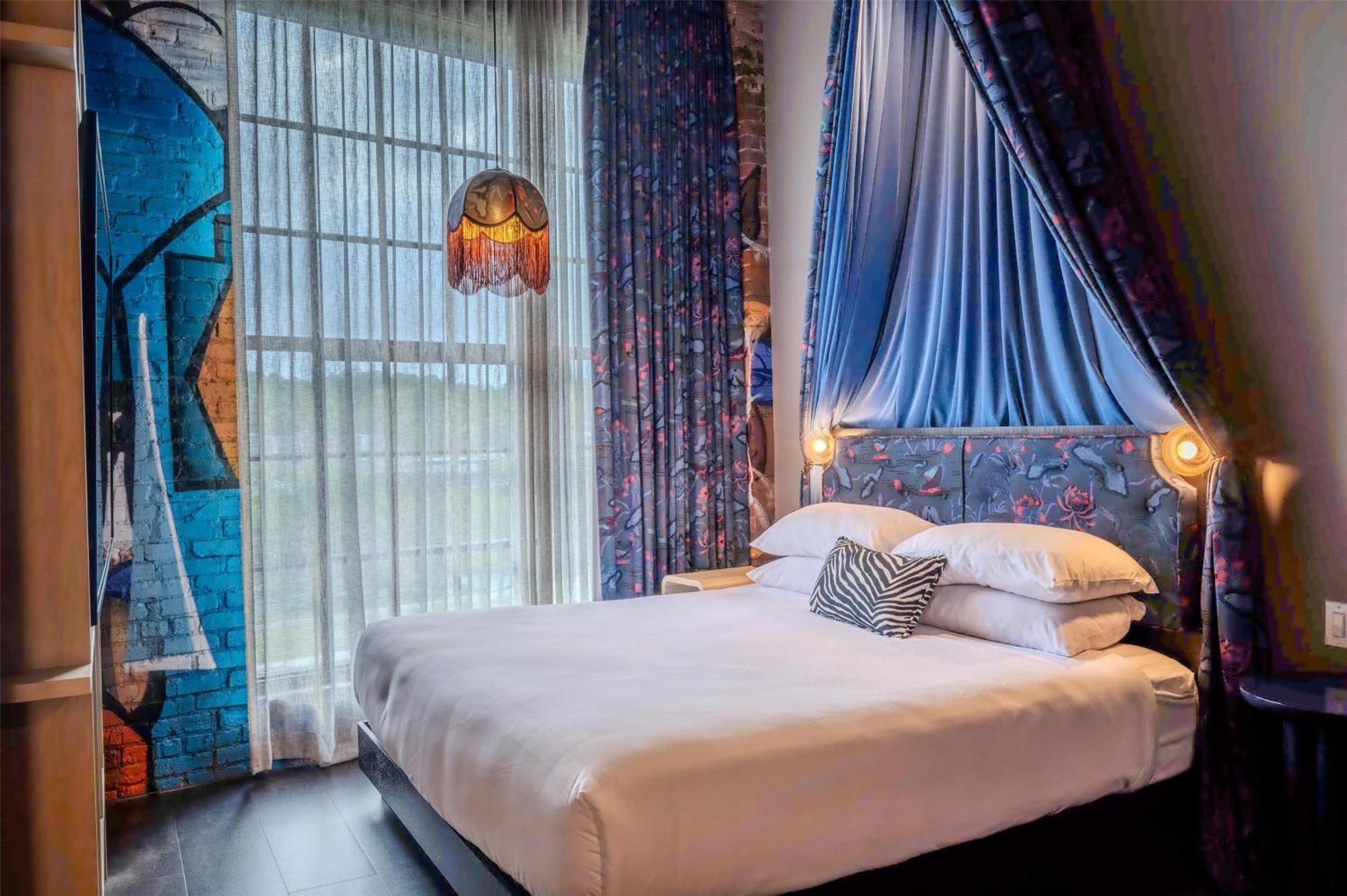 The Radical Asheville, Tapestry Collection By Hilton Exterior photo
