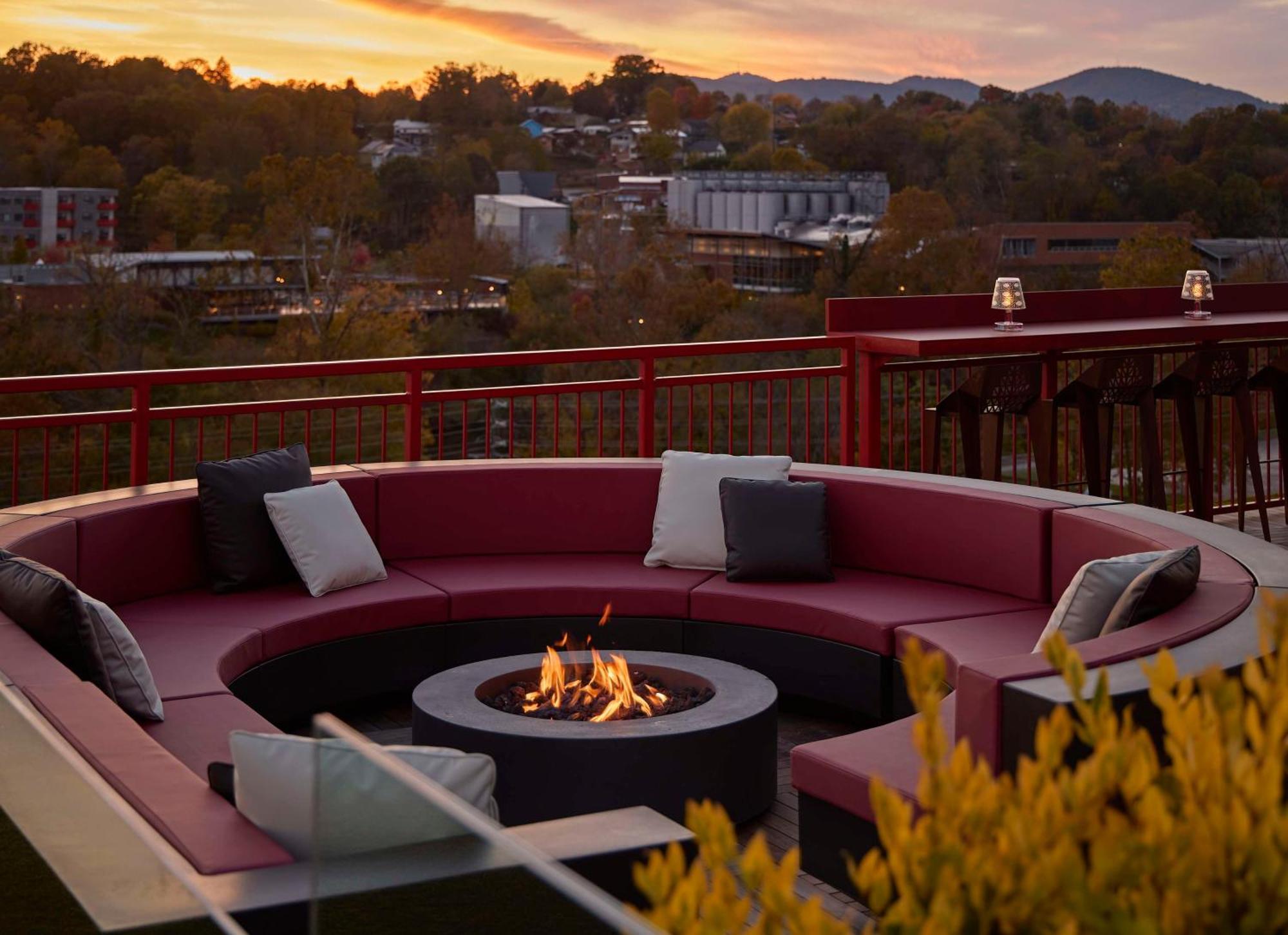The Radical Asheville, Tapestry Collection By Hilton Exterior photo